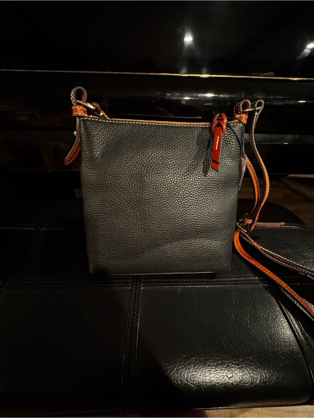 Dooney & Bourke NWT Crossbody Black Pebble Leather w/ British Tan Trim - Picture 2 of 6
